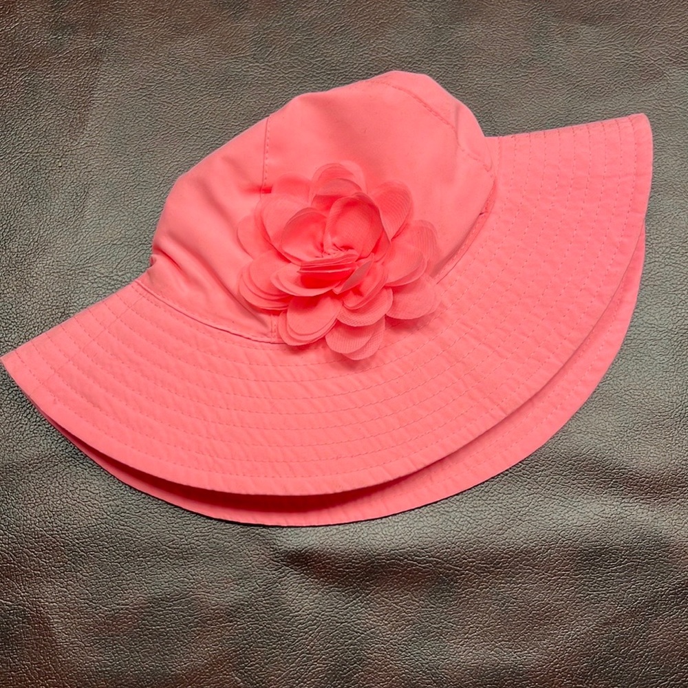 Carter’s 0 to 9 months sun hat